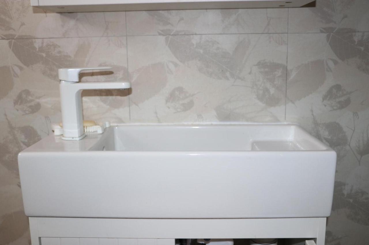 Les Chevaux De Coeur Bed & Breakfast Estepona Exterior photo